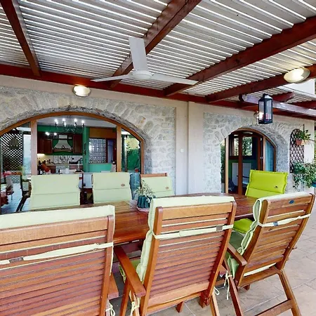 Primavera Sea View *