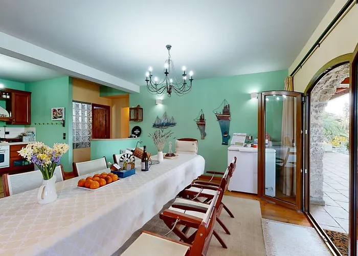 Primavera Sea View Villa Szelianítika